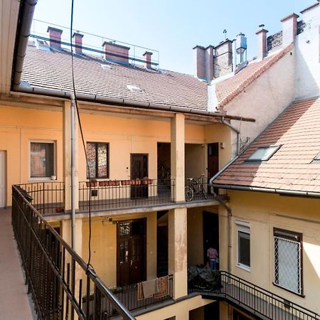 Appartement Atosland à Budapest Extérieur photo